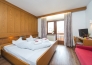 15 HOTEL MUHLENERHOF NO LOGO