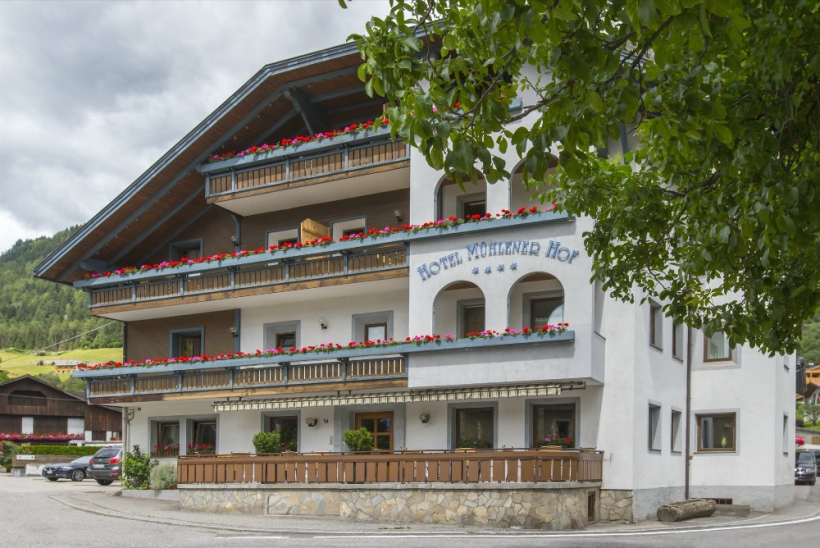 1 HOTEL MUHLENERHOF ESTATE NO LOGO