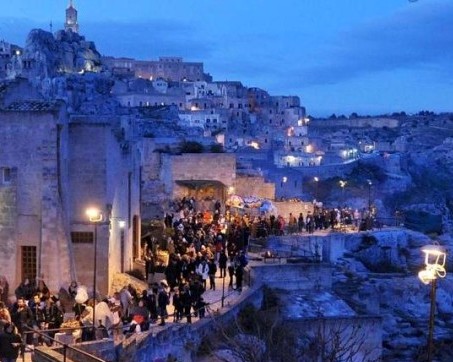 Mercatini Di Natale A Matera.Mercatini E Presepi A Matera Matera Basilicata Dlt Viaggi