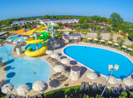 4 ROBINSON CLUB APULIA