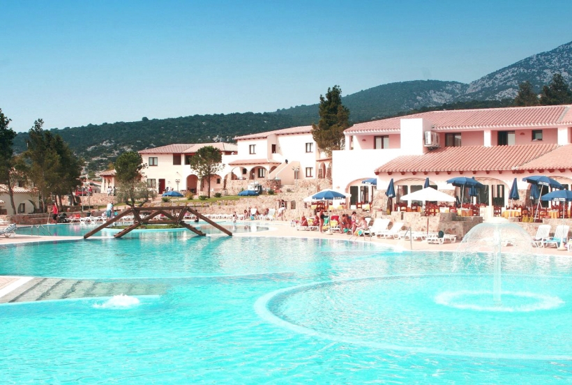 1 CLUB ESSE CALA GONONE BEACH VILLAGE