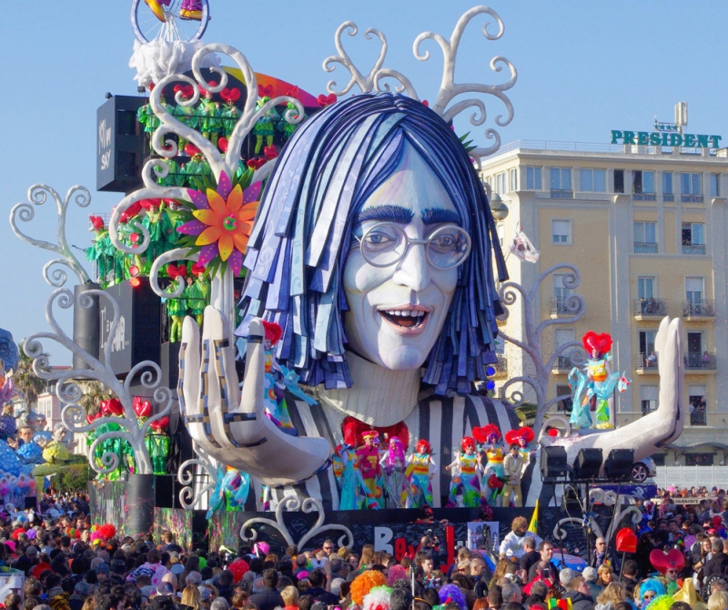 Risultati immagini per carnevale di viareggio 9 febbraio 2019?