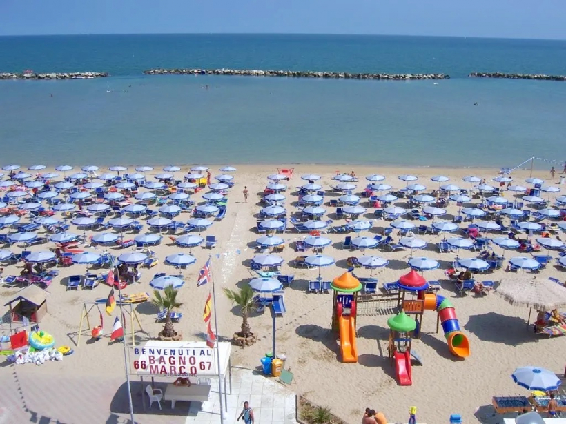 1 HOTEL CALYPSO   IGEA MARINA