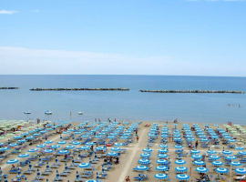 1 CRISVAN BEACH   BELLARIA