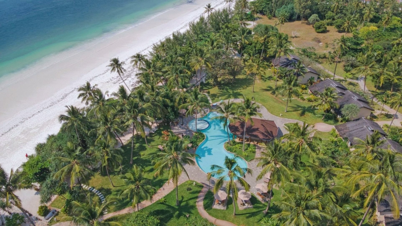 1 hotel palumbo mneba view resort
