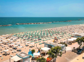 1 HOTEL ADRIANA   BELLARIA