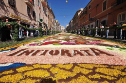 1 GENZANO DI ROMA   INFIORATA