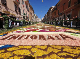 1 GENZANO DI ROMA   INFIORATA
