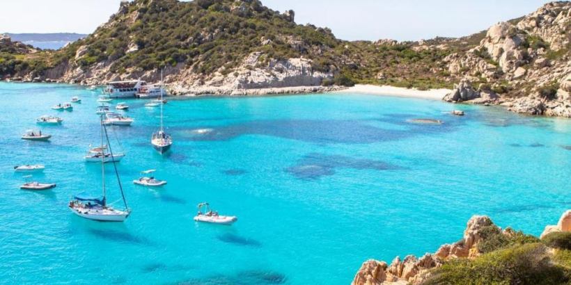 1 Malaspina Beach Resort   Bosa